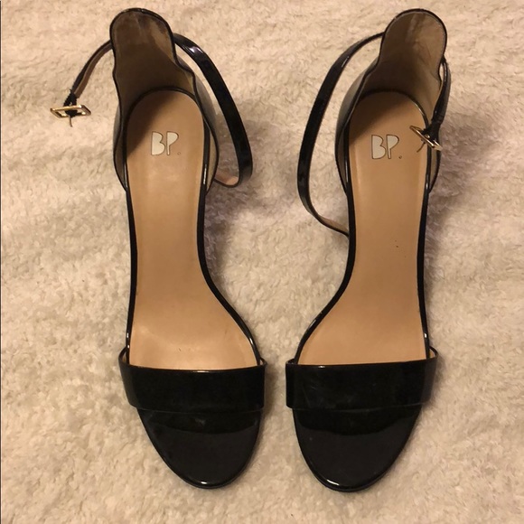 size 9 kitten heels